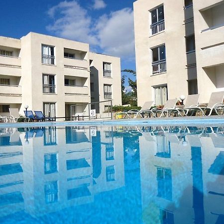 Daphne Hotel Apartments (Adults Only) Paphos Esterno foto