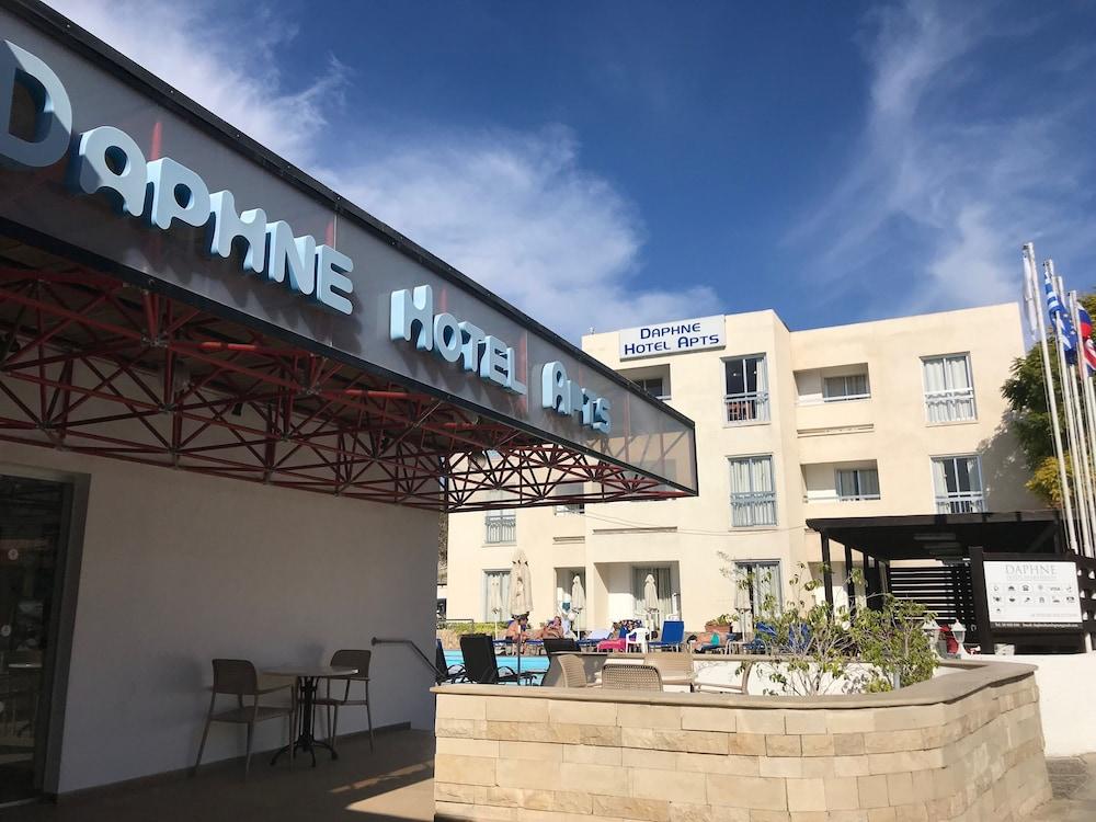 Daphne Hotel Apartments (Adults Only) Paphos Esterno foto
