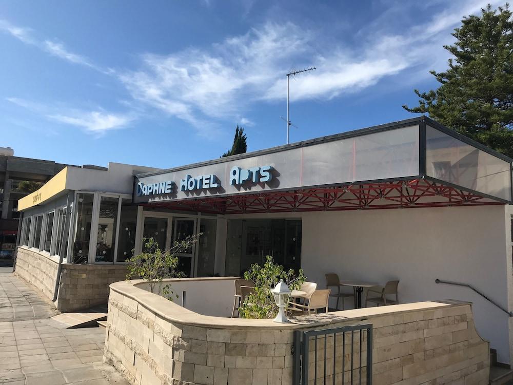 Daphne Hotel Apartments (Adults Only) Paphos Esterno foto