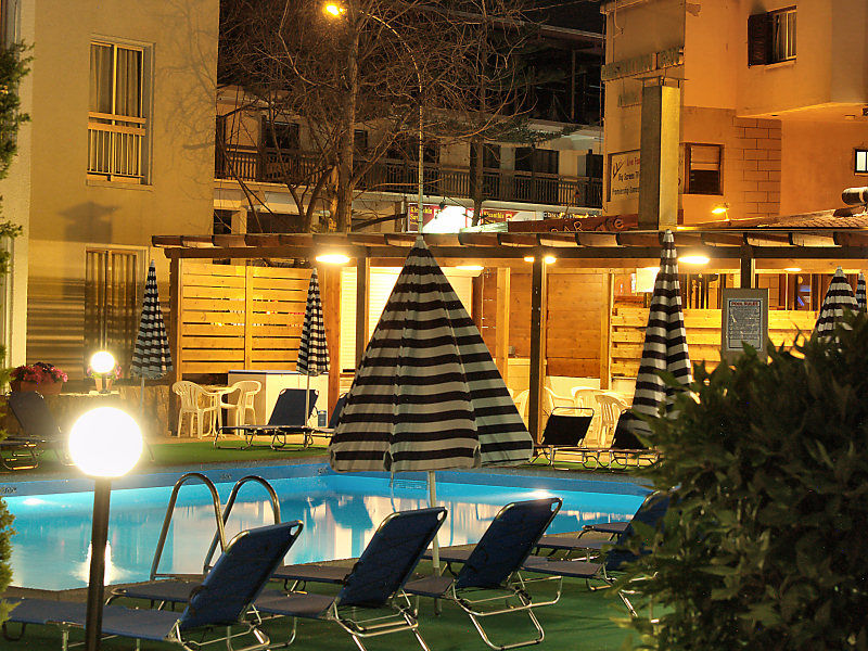 Daphne Hotel Apartments (Adults Only) Paphos Esterno foto