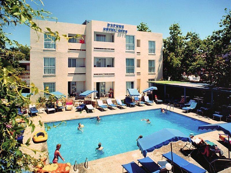 Daphne Hotel Apartments (Adults Only) Paphos Esterno foto
