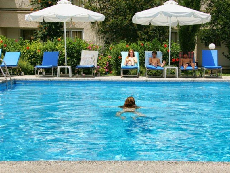 Daphne Hotel Apartments (Adults Only) Paphos Esterno foto