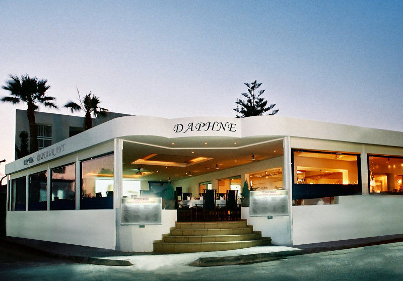Daphne Hotel Apartments (Adults Only) Paphos Esterno foto