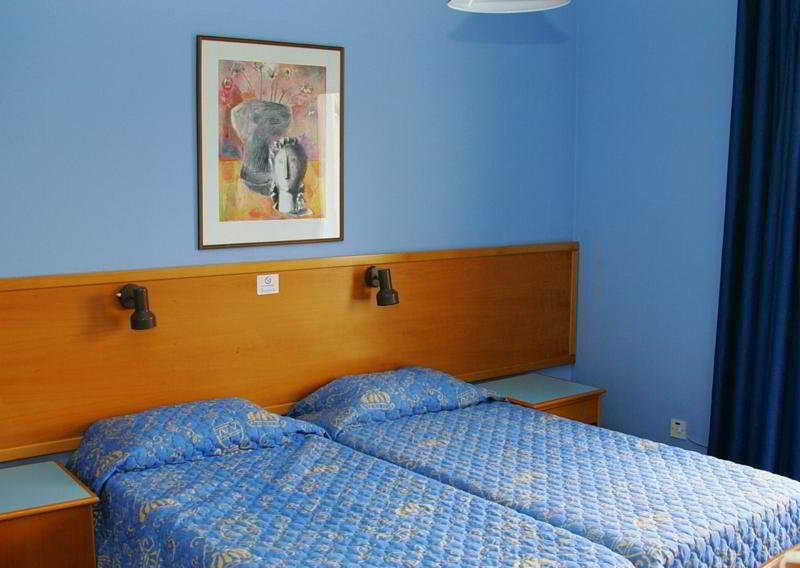 Daphne Hotel Apartments (Adults Only) Paphos Esterno foto