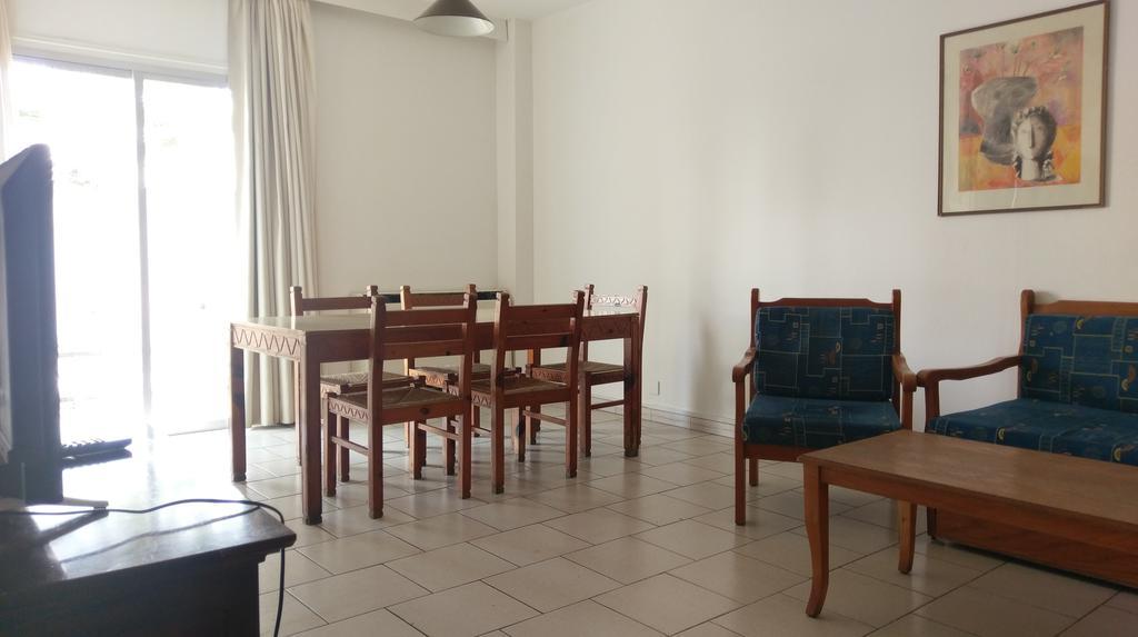 Daphne Hotel Apartments (Adults Only) Paphos Esterno foto
