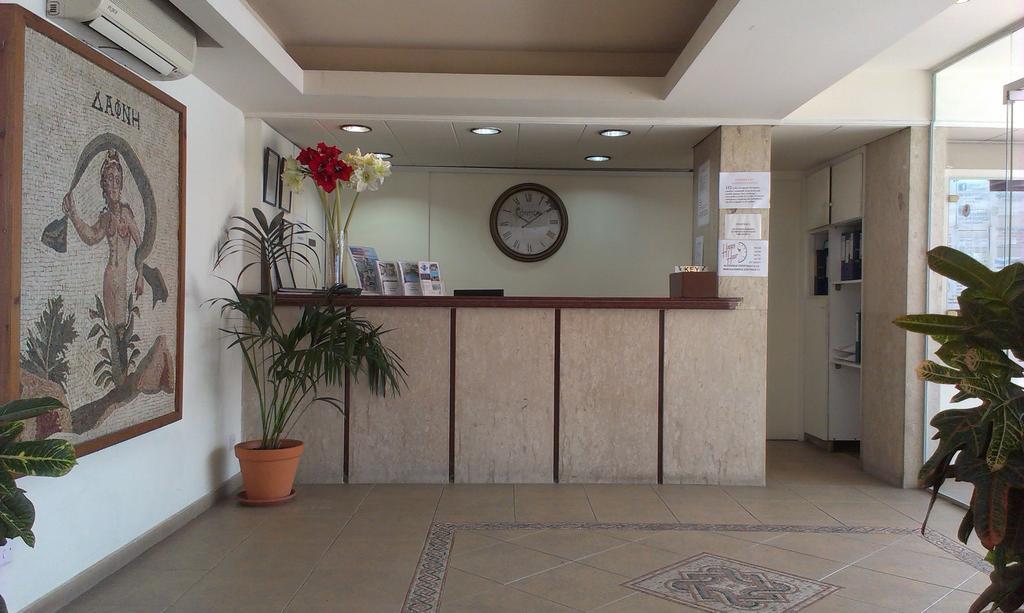 Daphne Hotel Apartments (Adults Only) Paphos Esterno foto