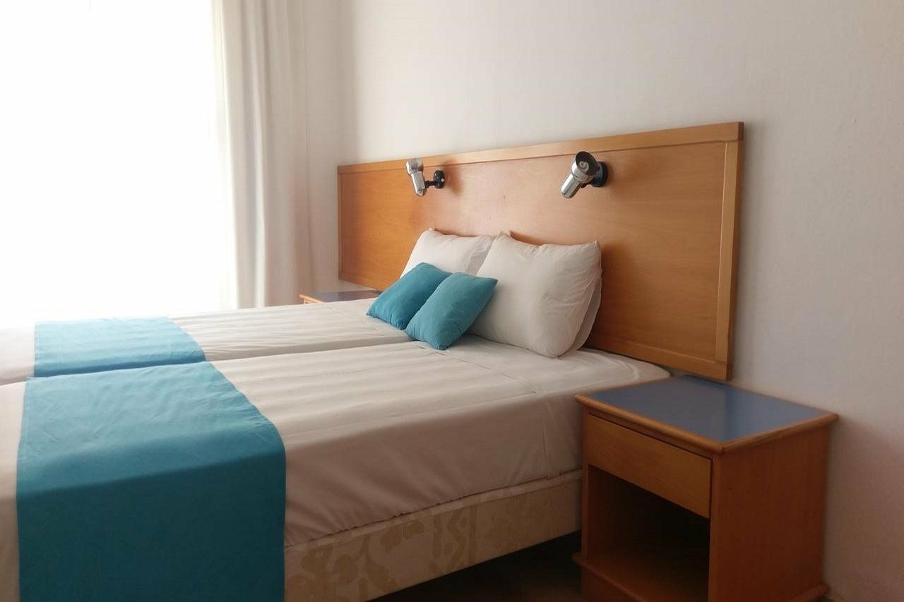 Daphne Hotel Apartments (Adults Only) Paphos Esterno foto